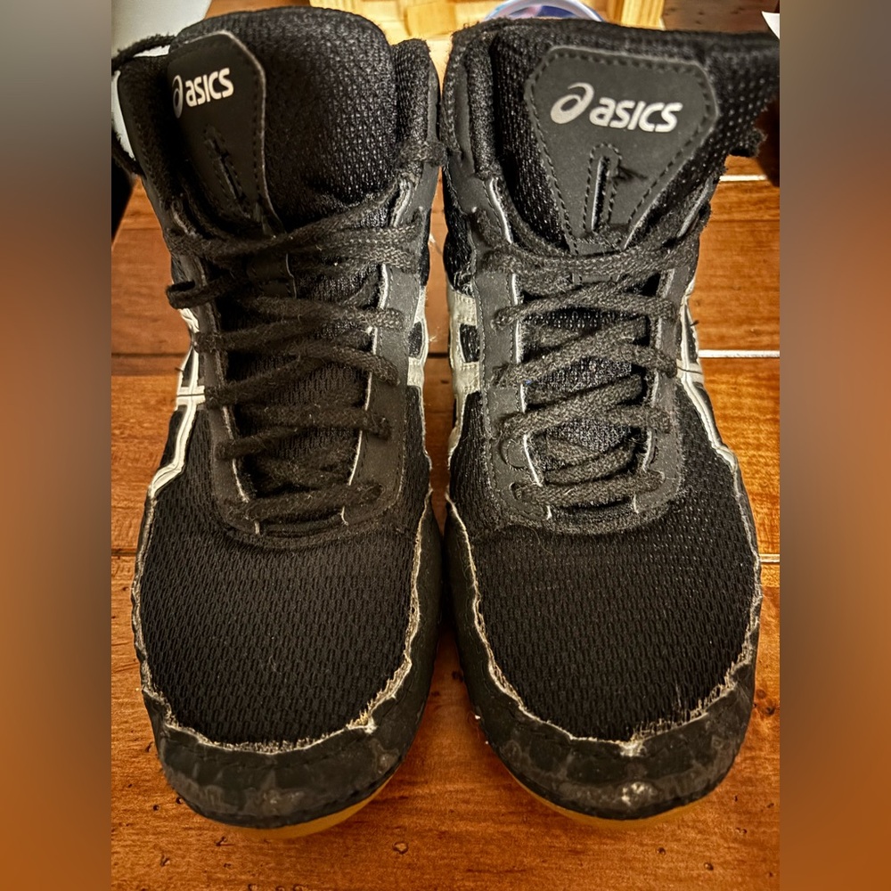 ASICS wrestling shoes matflex youth 4